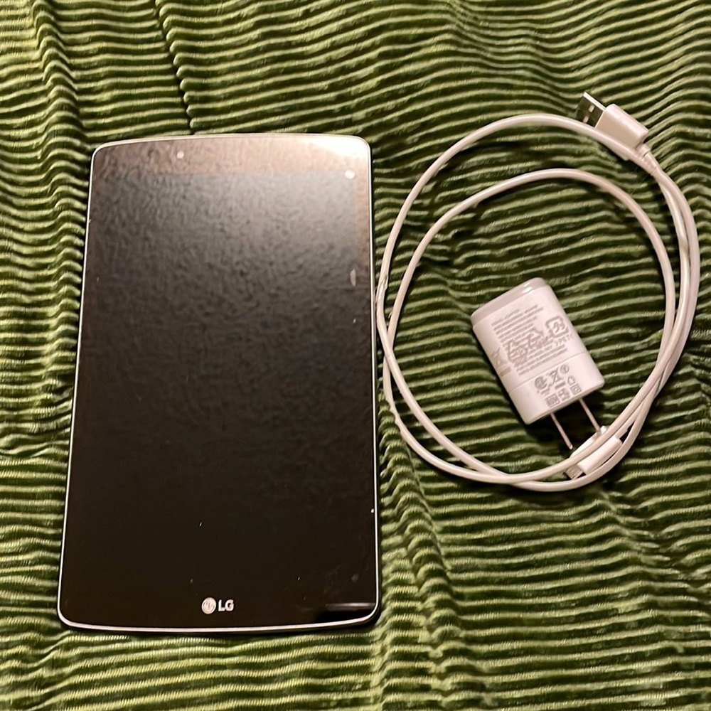 LG Mini Tablet UEC